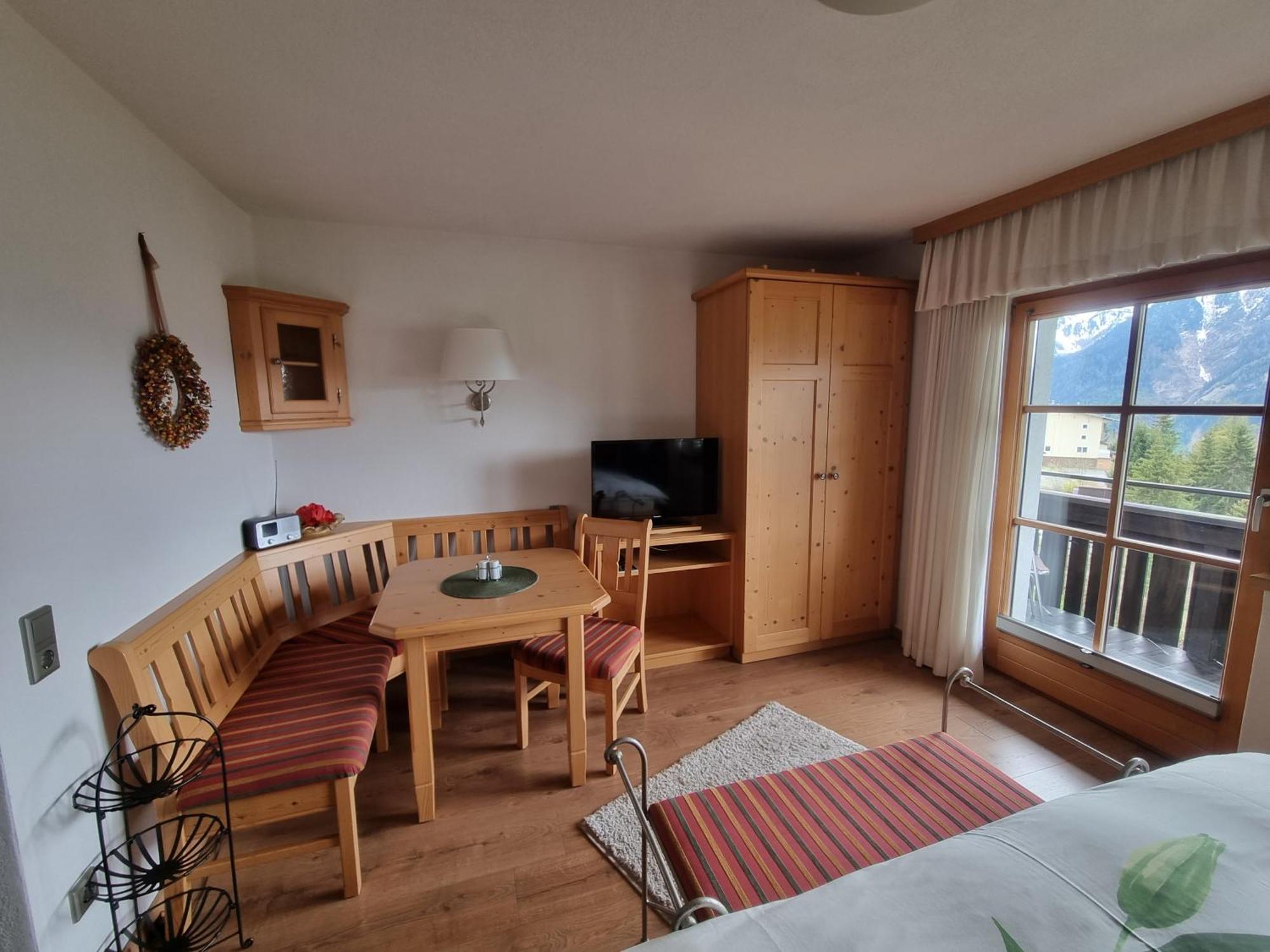Haus Auer Lägenhet Jerzens Rum bild